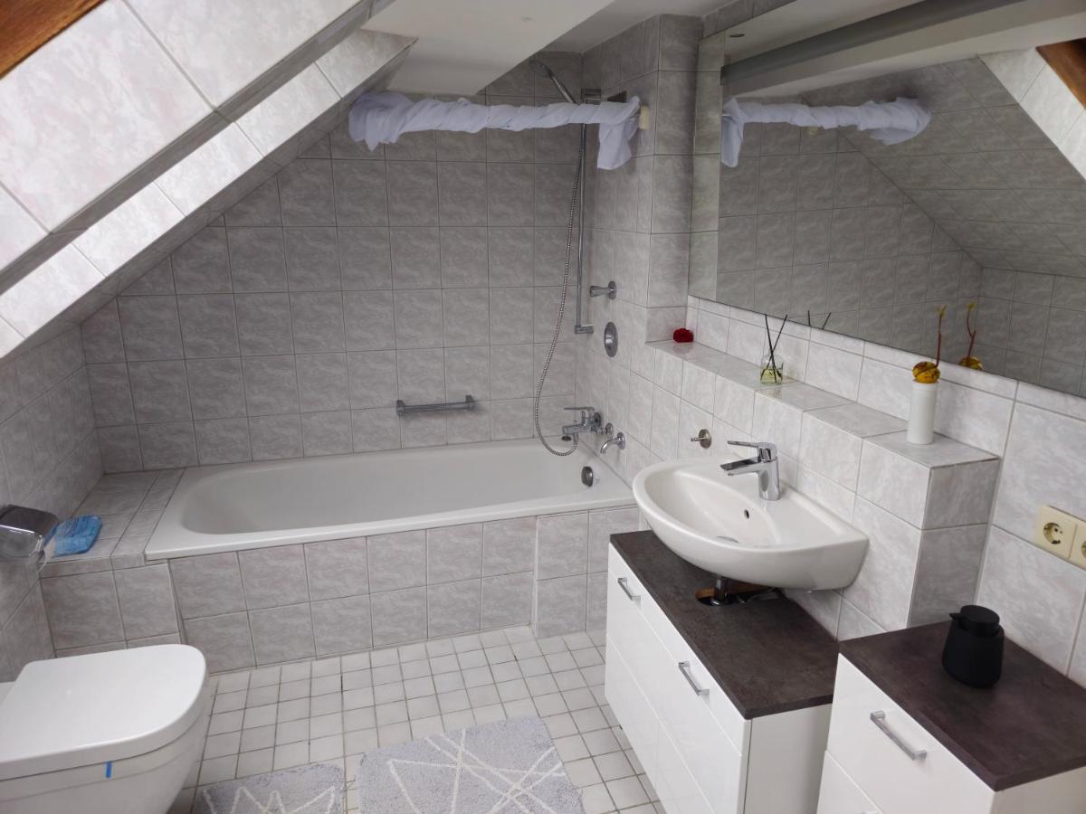Sauna - Massage -Bodensee-Cinema Feeling- Home Sharing - Parking - Kueche Radolfzell am Bodensee Zewnętrze zdjęcie